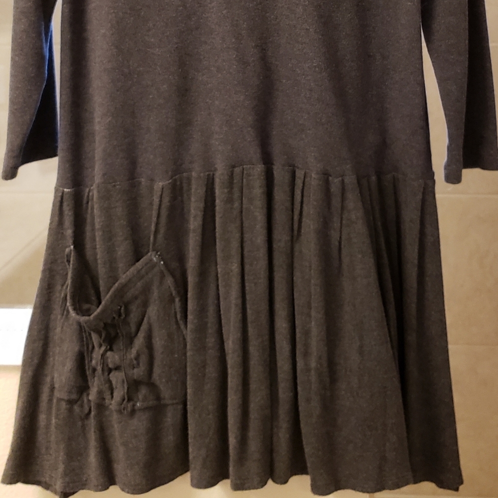 Dress - Picture 2 of 4